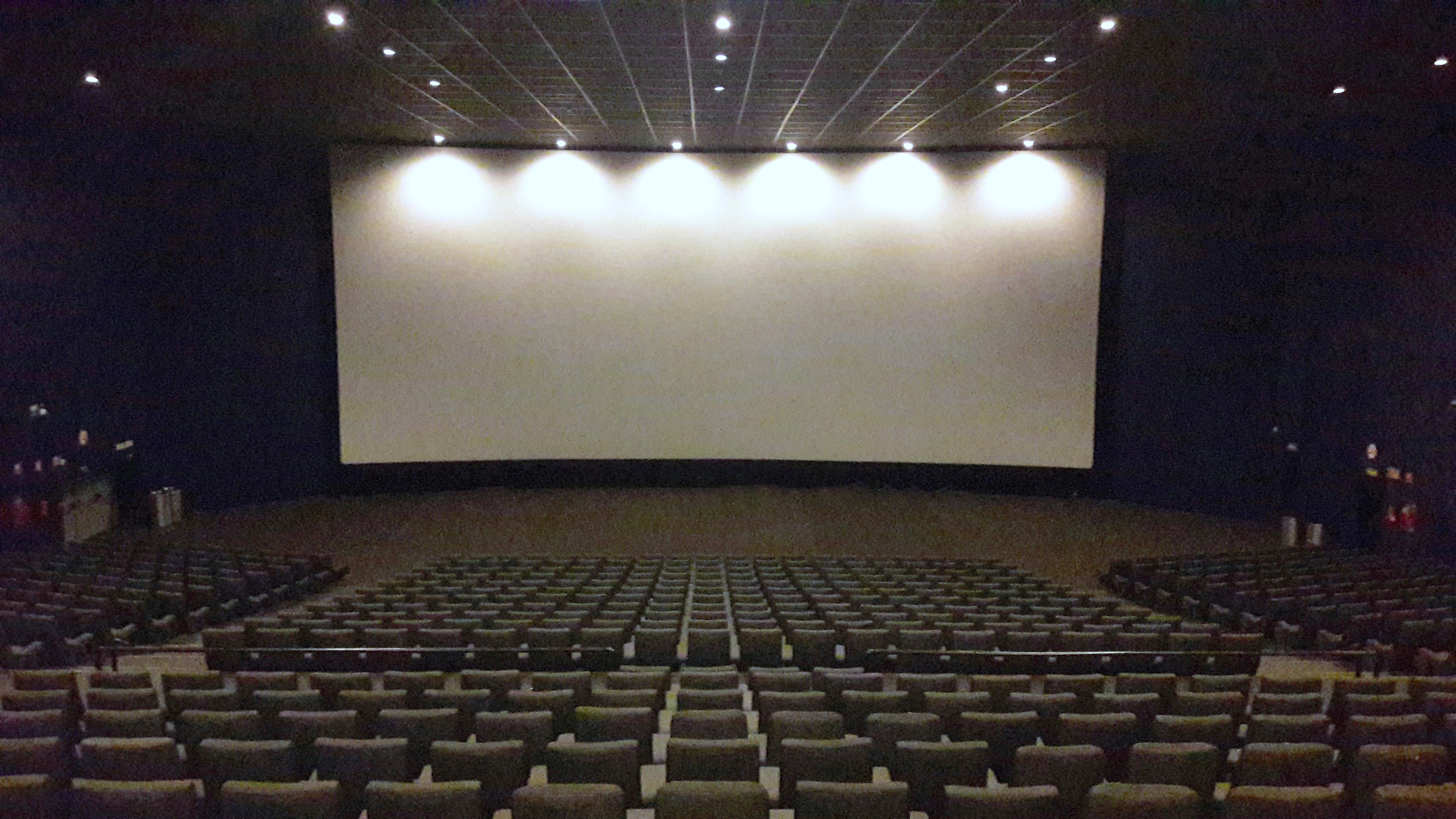Cine y Cena